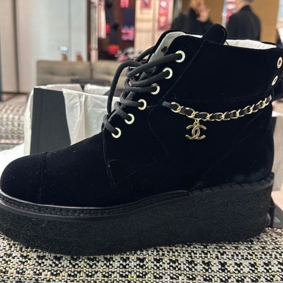 Chanel black velvet chain wedge platform lace up boots booties 38.5 - Picture 2 of 6